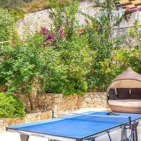 Sleeps 9 With Pool Air Con And Wifi Kalkan