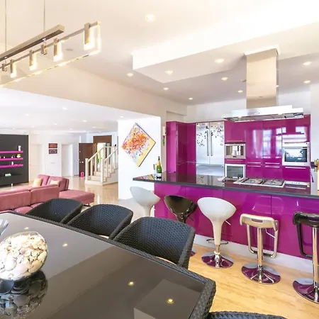 Sleeps 9 With Pool Air Con And Wifi Villa *