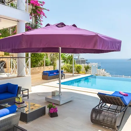 Sleeps 9 With Pool Air Con And Wifi *